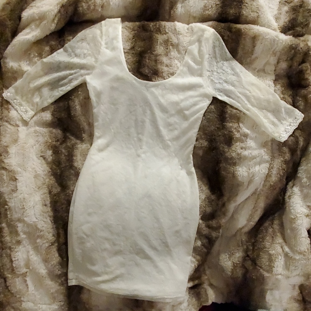 Charlotte Russe bodycon offwhite lace dress size S